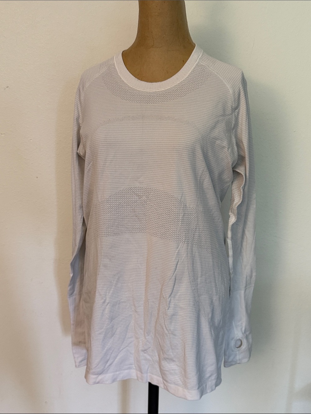Lululemon sz 12 Swiftly Tech Long Sleeve
White